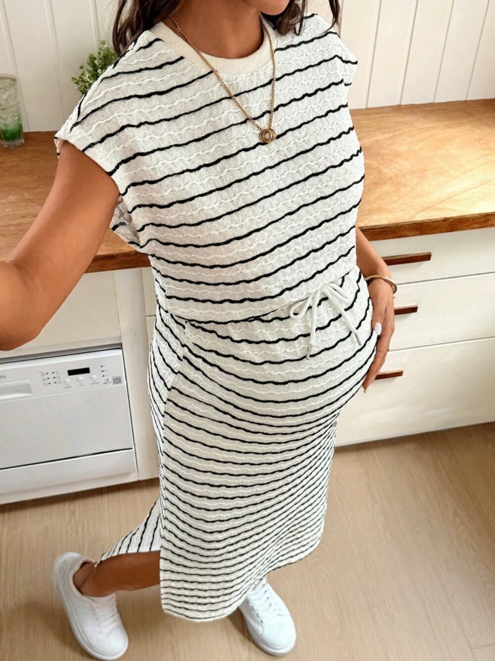 Casual Women's Striped Round Neck Cap Sleeve Tie-Waist Split Hem Dress - Picture 4 of 8